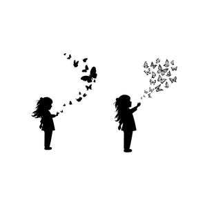 蝶の束を持つ少女 PNG SVG ファイル - プロッター ファイルをダウンロード - プロッター ファイル - 蝶に囲まれた小さな女の子