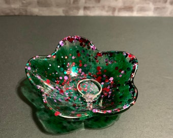 Resin Flower Shaped Trinket Dish | One of a kind | Gift for all | Trinket Tray