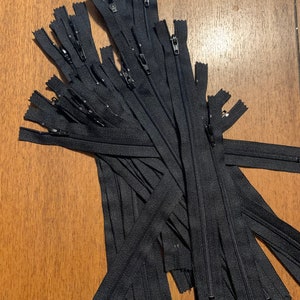 Zwarte YKK 30 nylon rits: 10 inch gesloten uiteinde