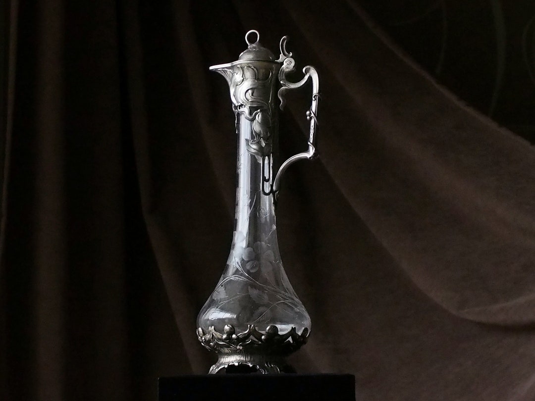 1900 年代のコレクター向け密封ピッチャー、WMFB 刻印ピッチャー