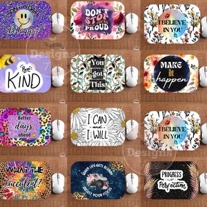 以下が含まれることがあります： インスピレーションを与える引用とデザインが施された、カラフルなマウスパッド10枚。マウスパッドには、花柄、アニマルプリント、抽象的なデザインなど、さまざまなパターンが採用されています。引用には、「心配しないで、幸せに」「親切に」「あなたはできる」「実現させる」「私はあなたを信じている」「より良い日々が来る」「サキュレントとは何か？」「私はできるし、する」「人生がぼやけてきたら、焦点を合わせ直す」「完璧ではなく、進歩」などがあります。