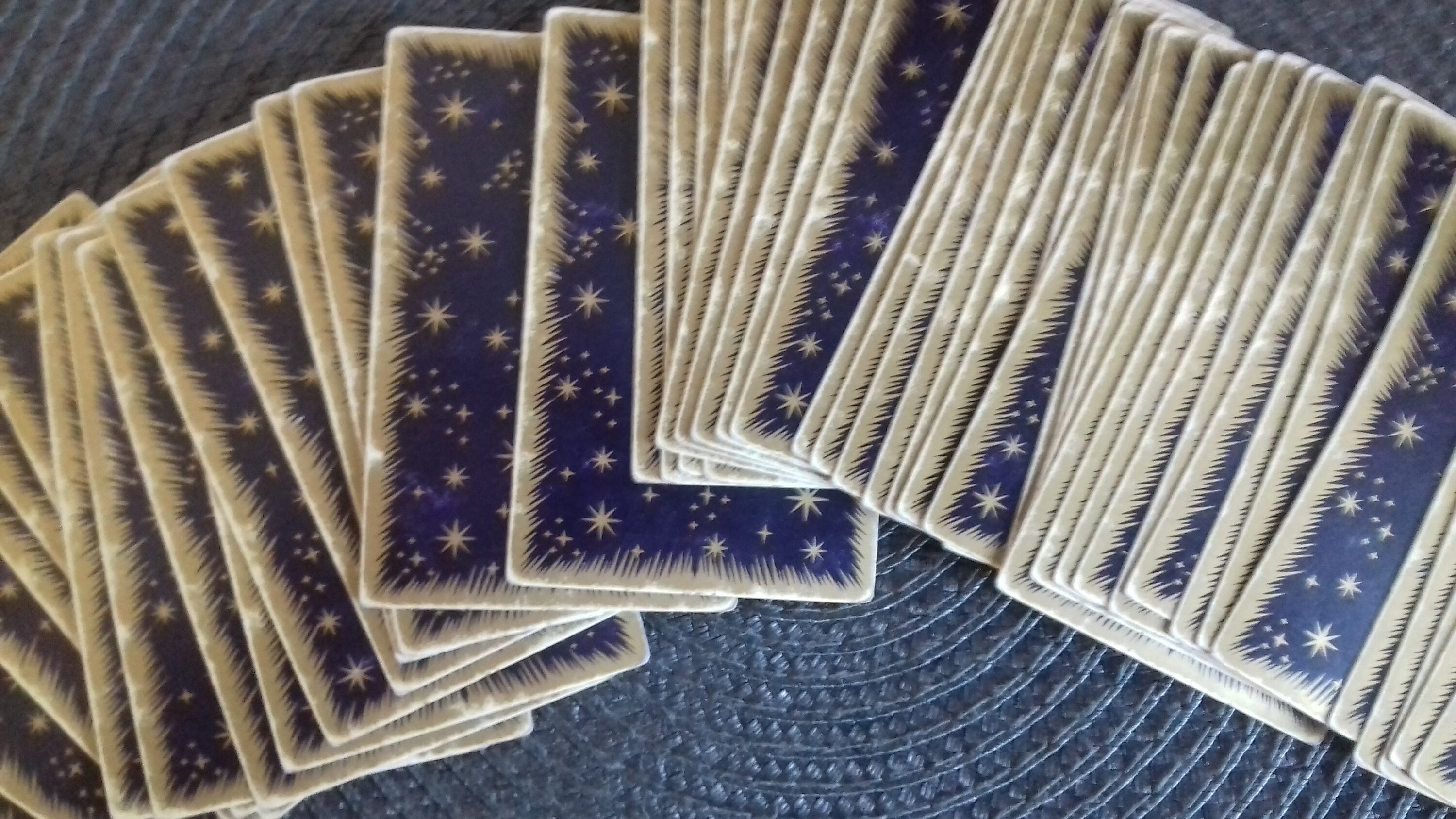 Voyance Tirage Belline 1 Question .