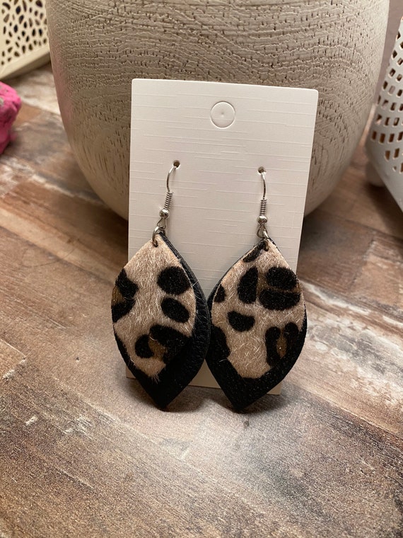 Leopard dangle earrings deals