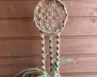 Macrame Plant Holder, decoración única del hogar, artesanía de calidad, yute natural, ¡Primavera!,