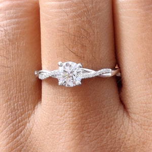 Round Cut Moissanite Engagement Ring, Moissanite Solitaire Ring, Twisted Wedding Ring, Gold / Silver Promise Rings Women, Anniversary Gift