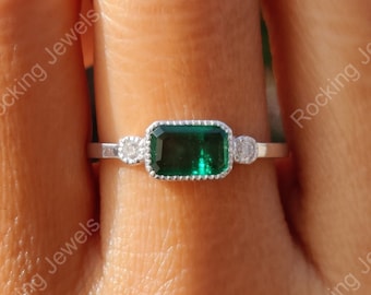 East West Emerald Ring, Vintage Horizontal Emerald Cut Ring, Bezel Set May Birthstone Ring, Green Gemstone Ring, 3 Stone Engagement Ring