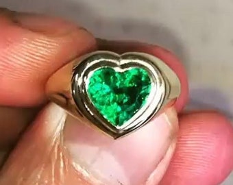 Emerald Signet Pinky Ring, Green Gemstone Signet Ring, May Birthstone Ring Women, Heart Moissanite Pinky Ring, Silver Antique Wedding Ring