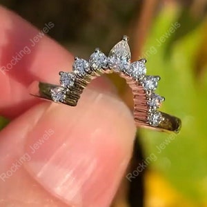 Contour Wedding Band, Curved Wedding Bands Women, Chevron Nesting Ring, Solid Gold Moissanite Ring Band, Starburst Crown Style Ring