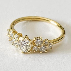 Solid Gold Cluster Moissanite Ring, Multi Stone Minimalist Ring, Gold Dainty Wedding Ring, Moissanite Delicate Ring, Unique Stackable Ring