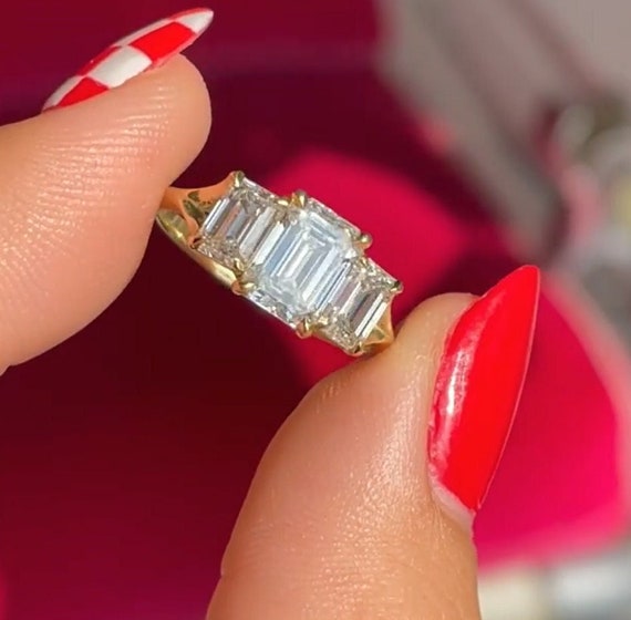 Split Shank Three Stone Engagement Rings | Diamond Mansion