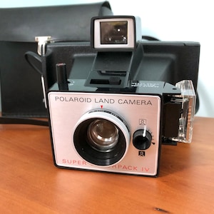 Vintage Midcentury Polaroid LAND CAMERA Super Colorpack IV with Case 1960s-70s