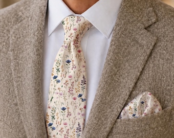 Rustic Wildflower Tie, Cream Botanical Necktie, Garden Party Accessory, Wedding Groomsmen Style, Gift for Him