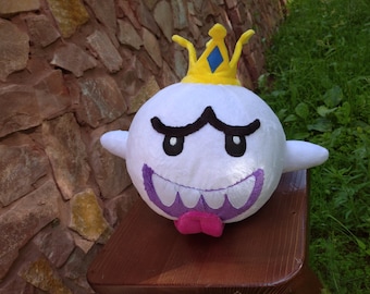 king boo plush with crown
