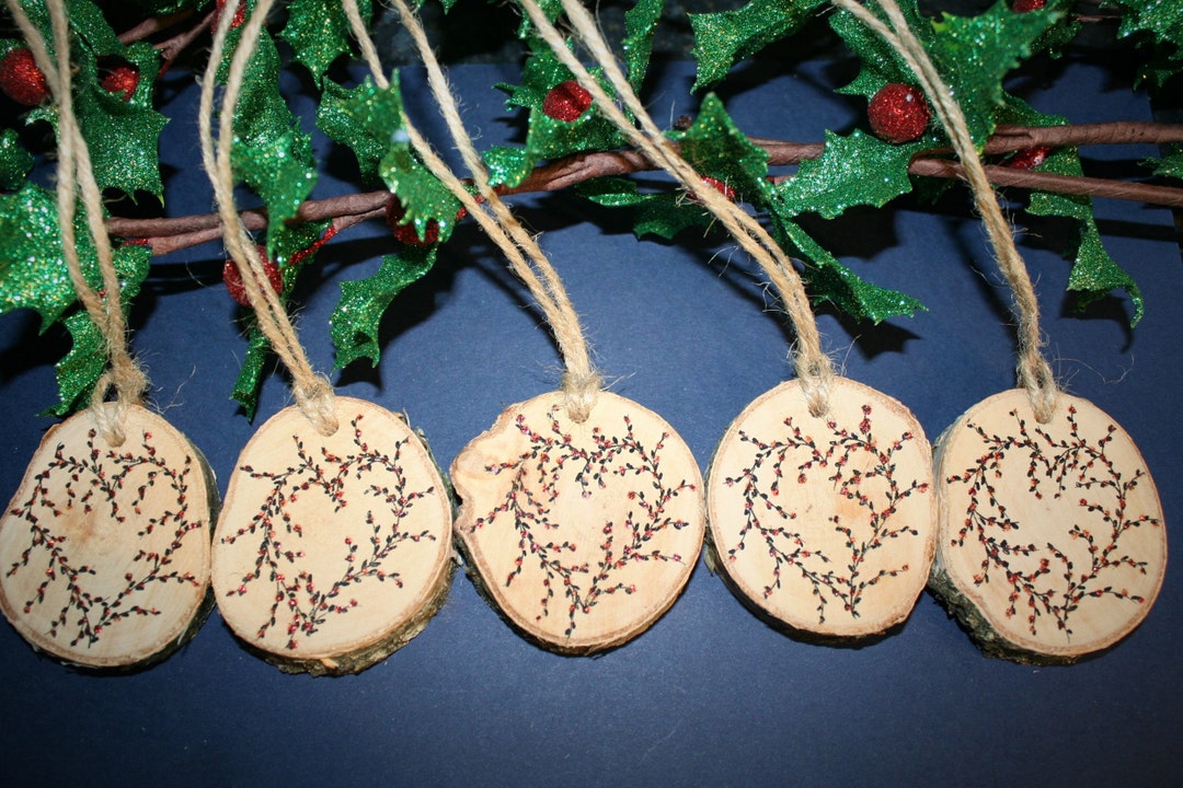 5 X Wooden Tree Slice Christmas Decorations Gift Tags 5cm Heart Wreath ...