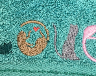 Love cat towel with embroidery