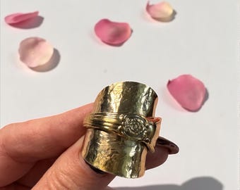 Anillo de cuchara reciclado, diseño vintage. ¡Joyería hecha a mano! Upcycling, una idea de regalo.