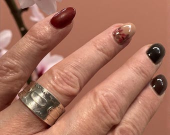 Anillo hecho con una cuchara reciclada - ¡Joyería artesanal! Upcycling, regalo para mujer