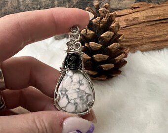 "Howlite skull" pendant