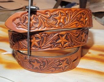 Ceinture en cuir western repoussée à la main, étoiles et volutes, 40" taille