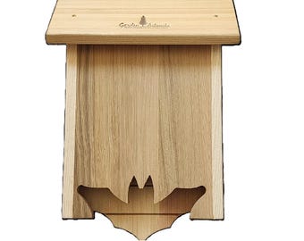 Handcrafted Cedar Single-Chamber Bat House with Decorative Bat Cutout