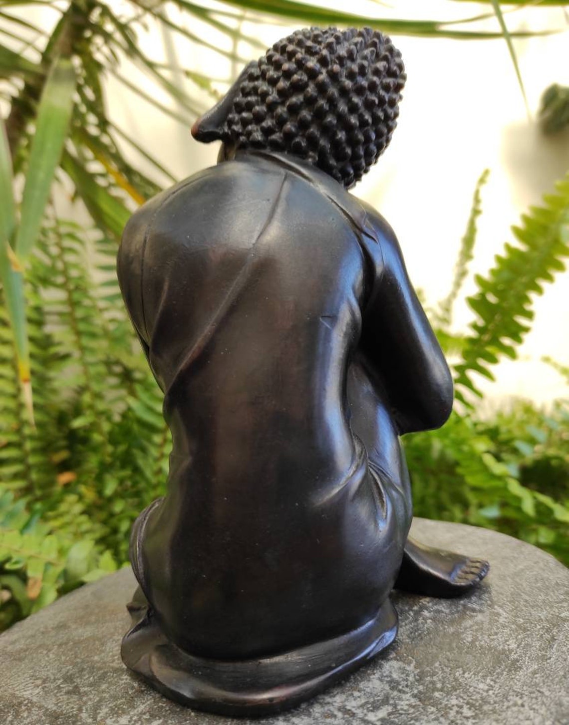 buddha resin statue