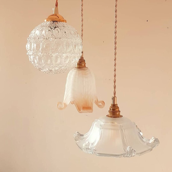 Lampe baladeuse / suspension abat jour vintage en verre blanc
