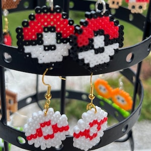 Pokéball ~ Boucles d&#39;oreilles Perler Bead