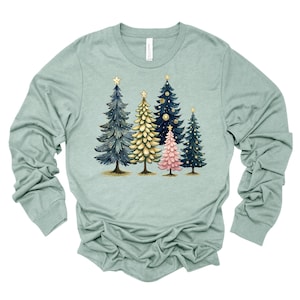 Camiseta de manga larga con árboles de Navidad en acuarela - Diseño de árbol rosa