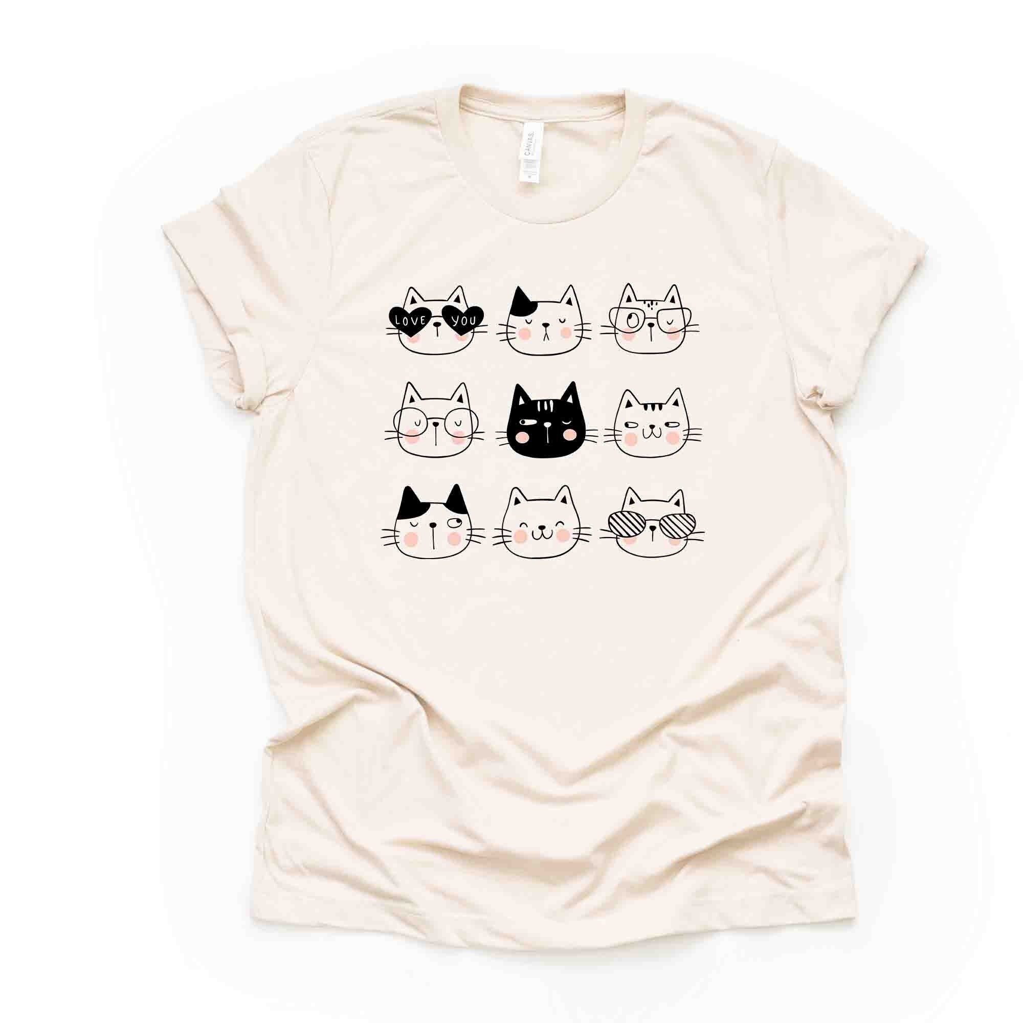 【in a row】[UNISEX] Cats Overfit T-shirt Cat T-shirt With Multiple Kitties Displayed , on a Hanes