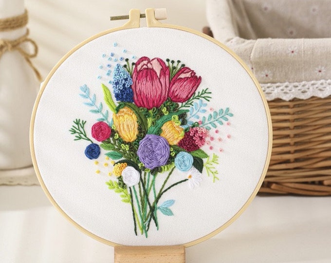 Embroidery Kit For Beginner | Modern Crewel Embroidery Kit with Pattern | Floral  Embroidery Full Kit with Needlepoint Hoop| DIY Craft Kit