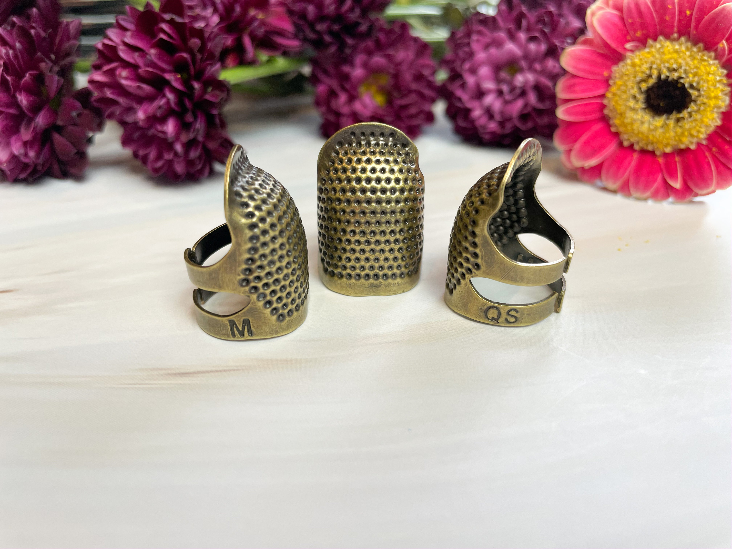 2 Sizes Sewing Thimble Finger Protector Retro Thimble Dedal Costura Knitting  Machine Home DIY Thimble Tools Sewing Accessories