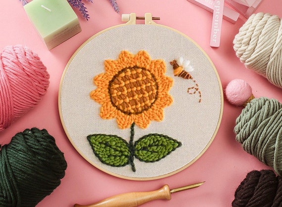 JSRQT Punch Needle Kit Beginners Starter Fox Pattern Handcraft DIY Embroidery Craft For Kids Adults With Hoop Instructions