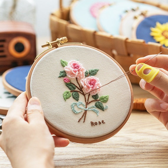 DIY Embroidery Kit for Beginners Flower Pattern Cross Stitch Needlework+Hoop