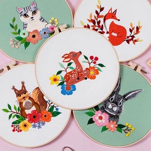 Embroidery Kit For Beginner | Modern Crewel Embroidery Kit with Pattern | Animal Embroidery Full Kit with Needlepoint Hoop| DIY Craft Kit