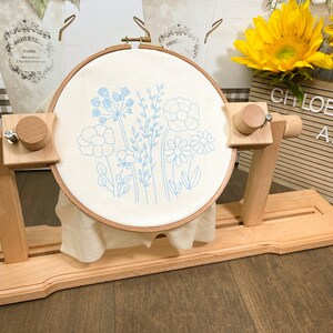 Seat Round 360 Degree Rotatable Embroidery Frame Adjustable Wooden Cross Stitch Embroidery Lap Stand Frame 360 Degree Adjustable Hoops Stand