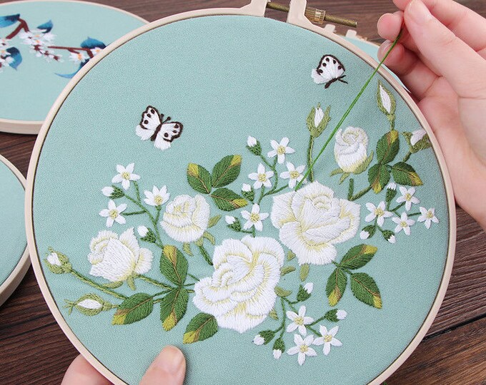 DIY Embroidery Kit For Beginner | Modern Flower Embroidery Kit with Pattern | Embroidery Full Kit with Needlepoint Hoop| DIY Craft Kit