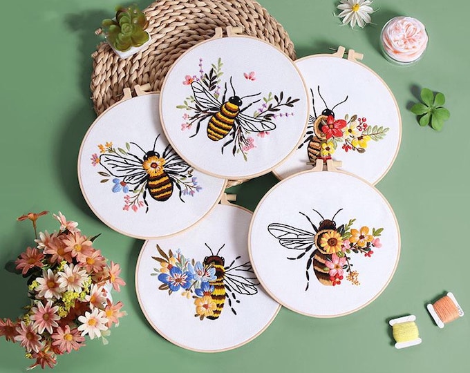 Bee DIY Embroidery Kit beginner, Beginner Embroidery kit, Modern embroidery kit cross stitch, Hand Embroidery , Needlepoint, DIY Craft Kit