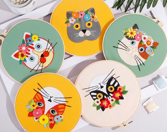 Embroidery Kit For Beginner | Modern Crewel Embroidery Kit with Pattern | Animal Embroidery Full Kit with Needlepoint Hoop| DIY Craft Kit