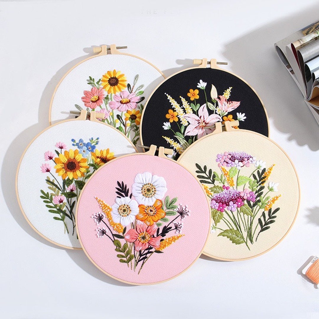 Hand Embroidery Kit, Yarn, 4 Floral Patterns, Hoops, Needles, Scissors (14  Pieces)