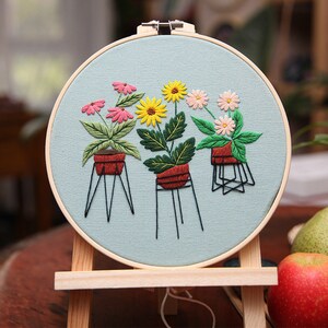 Embroidery Kit For Beginner Modern Crewel Embroidery Kit with Pattern Floral Embroidery Full Kit with Needlepoint Hoop DIY Craft Kit image 3