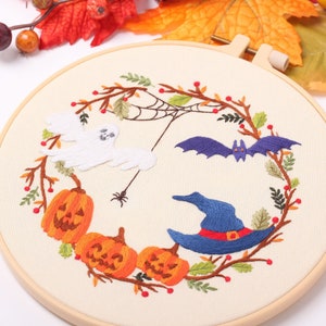 Happy Halloween Embroidery Kit For Beginner | Modern Crewel Embroidery Kit with Pattern | Floral Embroidery | Needlepoint Hoop|DIY Craft Kit