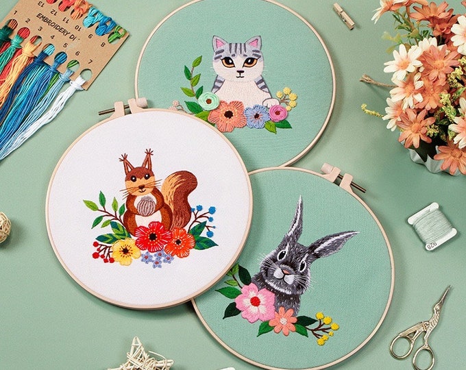 Embroidery Kit For Beginner | Modern Crewel Embroidery Kit with Pattern | Animal Embroidery Full Kit with Needlepoint Hoop| DIY Craft Kit