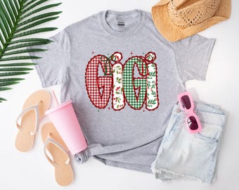 T-shirt de Noël Gigi, T-shirt à carreaux vichy pour les fêtes, Cadeau pour grand-mère, Joli t-shirt de Noël pour Gigi, Cadeau de Noël pour toute la famille