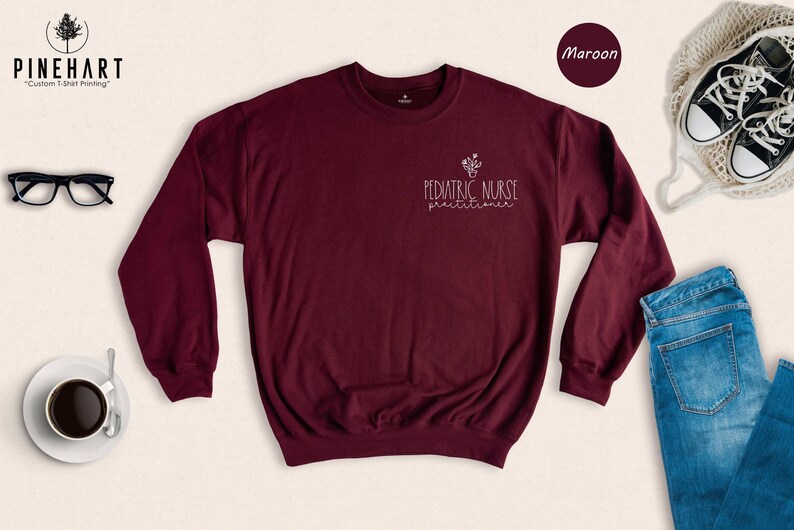 T-shirt d'infirmière pédiatrique : chemise en coton doux avec poche - Tissu respectueux de l'environnement, durable, tailles unisexes, impression numérique à l'encre image 8