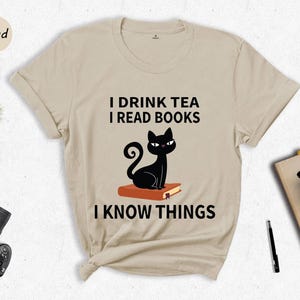 Book Lover T Shirt Casual Reading Tee, I Drink Tea Read Books (Unisex S-XXL, Heather Cotton Blend) Bild 2