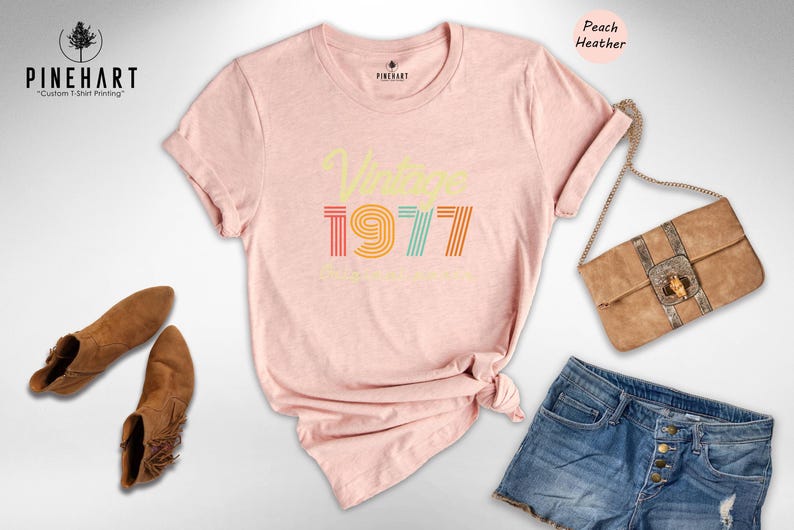 1977 Birthday Shirt Retro Style Tee: Vintage 49th Year Celebration, Eco Friendly Fabric (Unisex Sizes, Durable Print) immagine 5