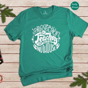 Camiseta unisex - Camiseta navideña para maestros - Diseño Jolliest Bunch, materiales sostenibles, cómoda para usar a diario imagen 2