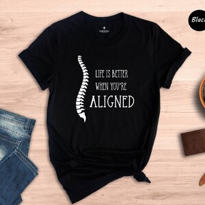 Chiropractor Shirt Casual Everyday Wear Tee: Sustainable Digital Print Fashion (Soft Ringspun Cotton, XS-XXL, Easy Care) afbeelding 7