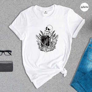 Camiseta de Halloween para amantes de los libros: Esqueleto espeluznante - Algodón ecológico, camiseta informal de lectura para amantes de las novelas imagen 1