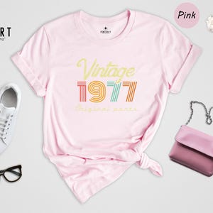 1977 Birthday Shirt Retro Style Tee: Vintage 49th Year Celebration, Eco Friendly Fabric (Unisex Sizes, Durable Print) immagine 6